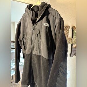 The North Face Men's Black Performance Jacket